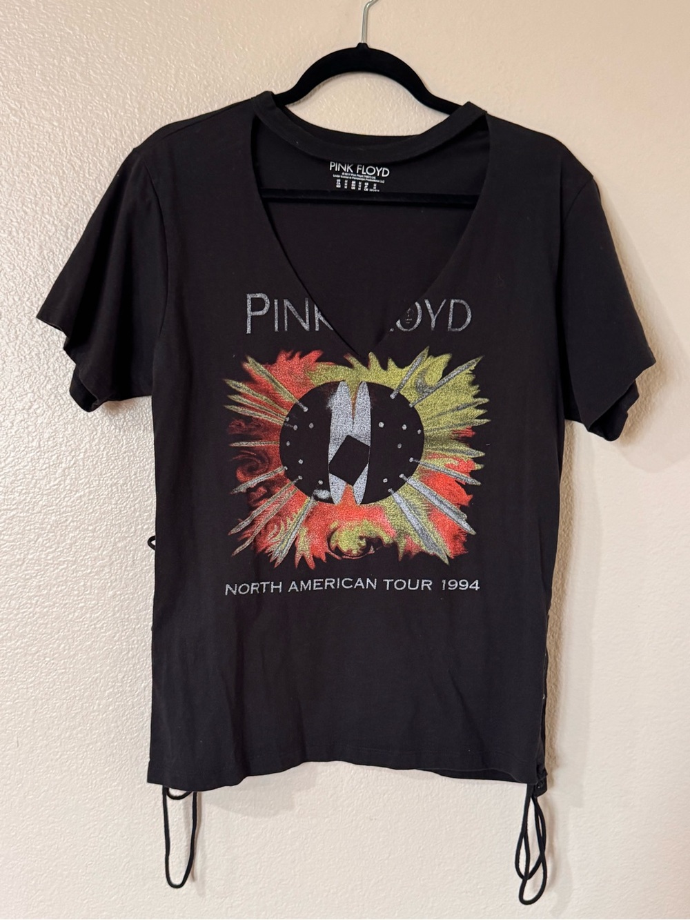 Pink Floyd North American Tour 1994 V-Neck Choker Tee Size Medium